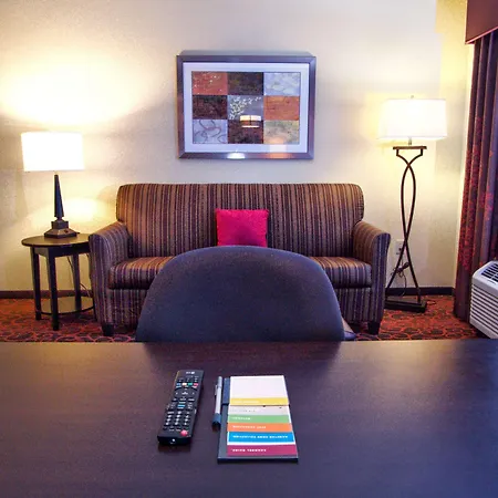 Hampton Inn & Suites Elk City-2